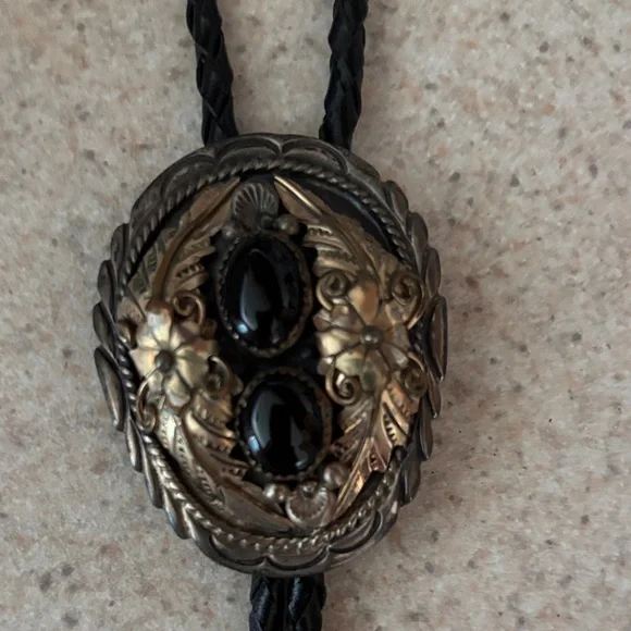 Black and Gold Bolo Tie - Picture 2 of 3
